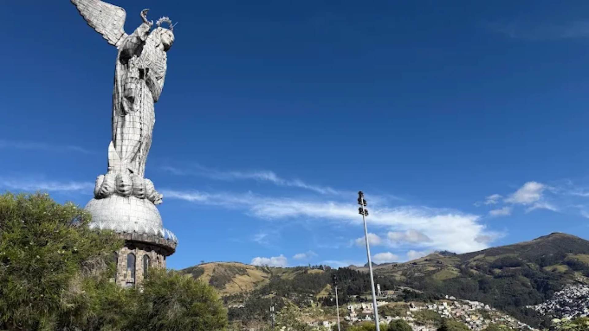 El Panecillo Virgin of Quito viewpoint