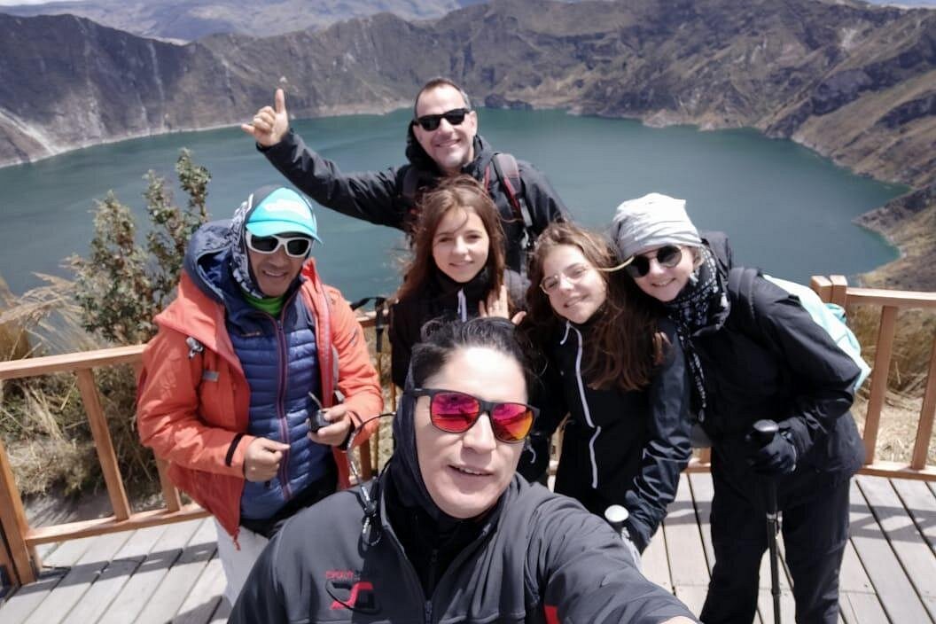 Group selfie Quilotoa